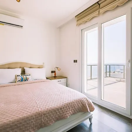 Chic W Patio Pool 3 Min To Beach In Bodrum Gundogan (Bodrum)