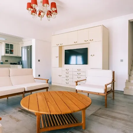Chic W Patio Pool 3 Min To Beach In Bodrum Villa Gundogan (Bodrum)