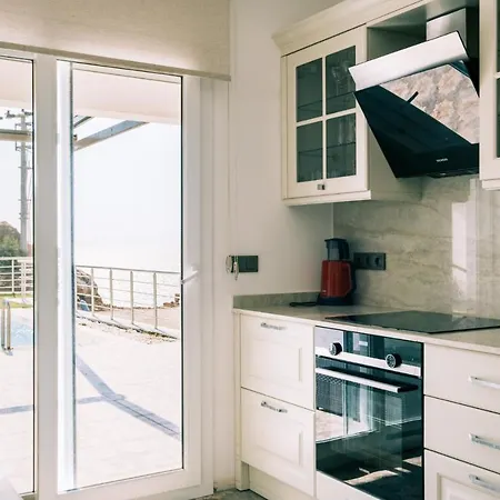 Chic W Patio Pool 3 Min To Beach In Bodrum 别墅