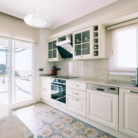 Chic W Patio Pool 3 Min To Beach In Bodrum 别墅