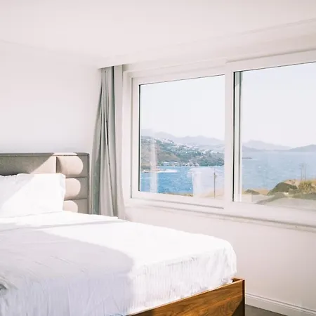 Chic W Patio Pool 3 Min To Beach In Bodrum